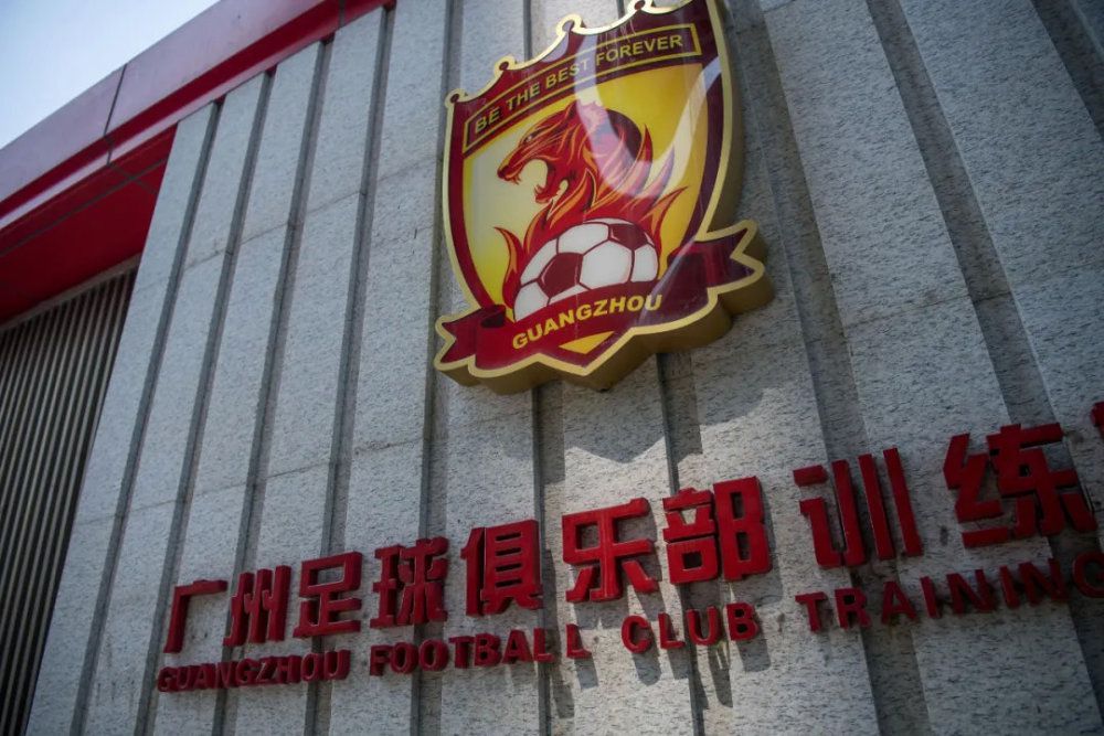 同样，她的最爱从大自然转变为苏联领袖，再转变为她自己的家人。